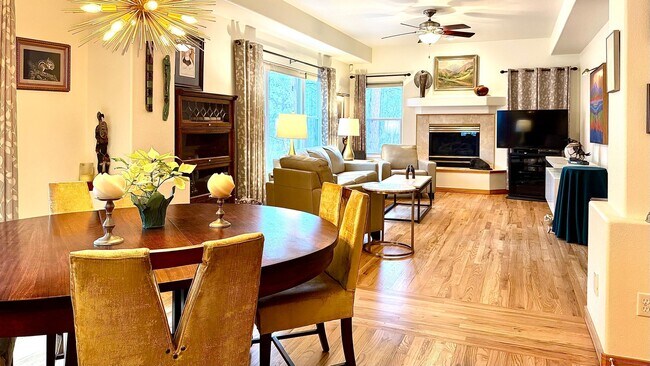 Foto del edificio - Warm & Spacious Woodmoor Home in a Fantast...