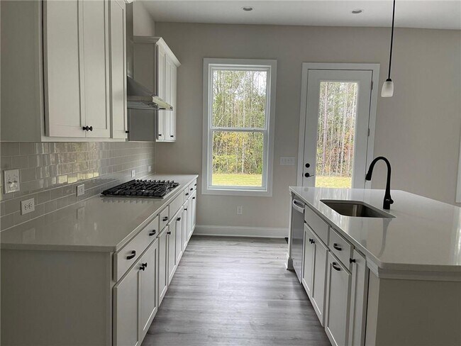 Foto del edificio - 3750 Crestland Ln