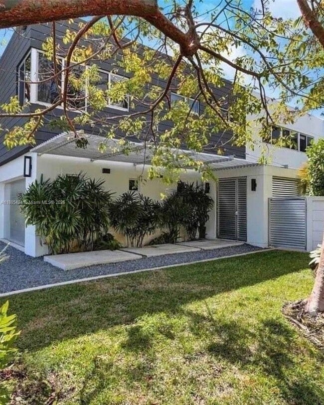 Building Photo - 6340 SW 80th St
