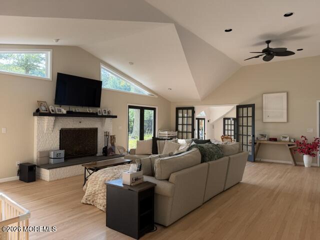 Foto del edificio - 151 Stone Hill Rd