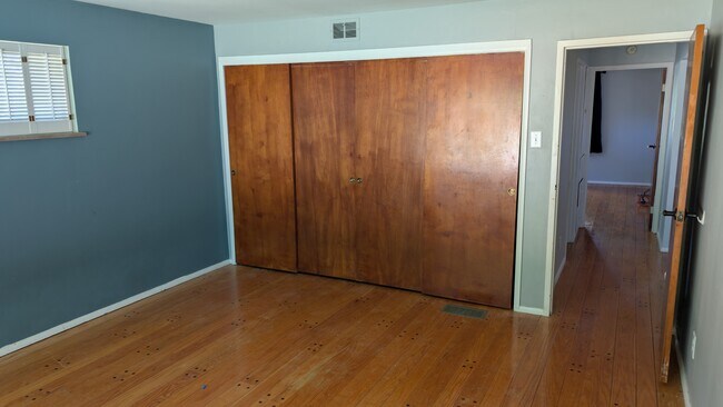 Foto del edificio - 5720 Old Pfeiffer Ln