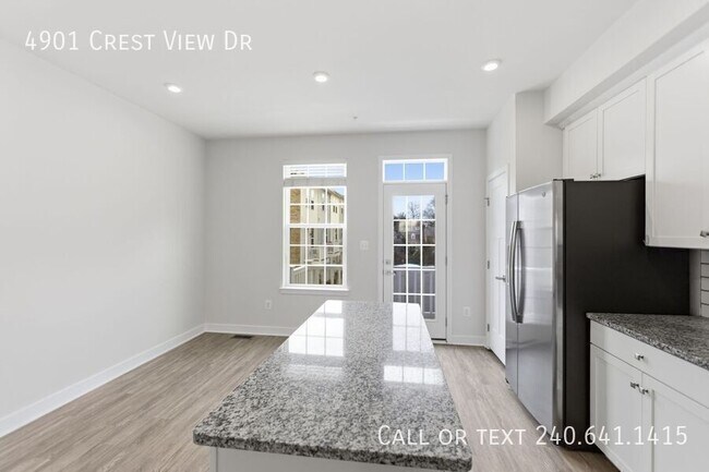 Foto del edificio - 4901 Crest View Dr