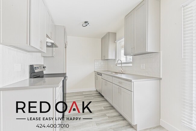 Foto del edificio - Excellent Two Bedroom with Contemporary Li...