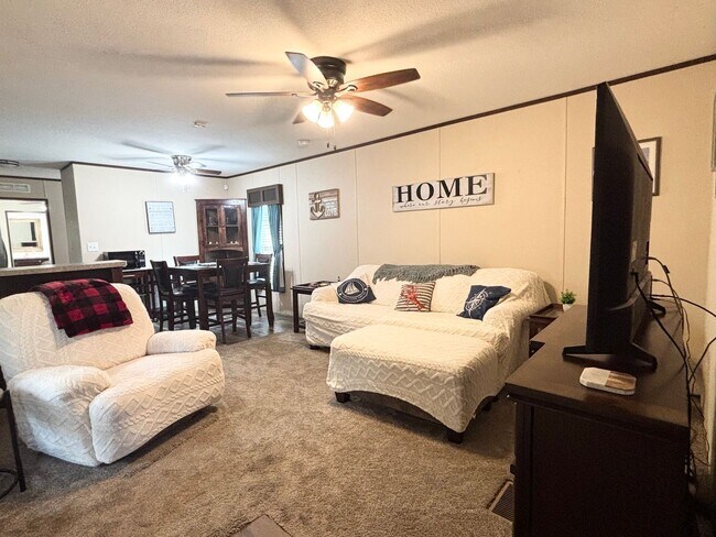 Foto del edificio - 2536 Blue Marlin St SW