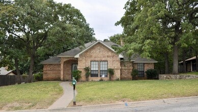 Building Photo - 103 Kenshire Ct