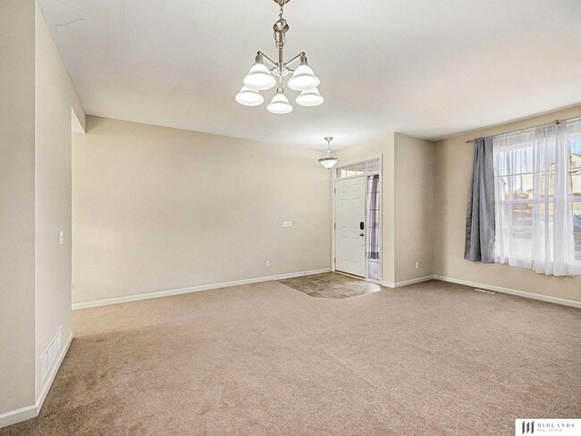 Photo - 8417 S 65th St House