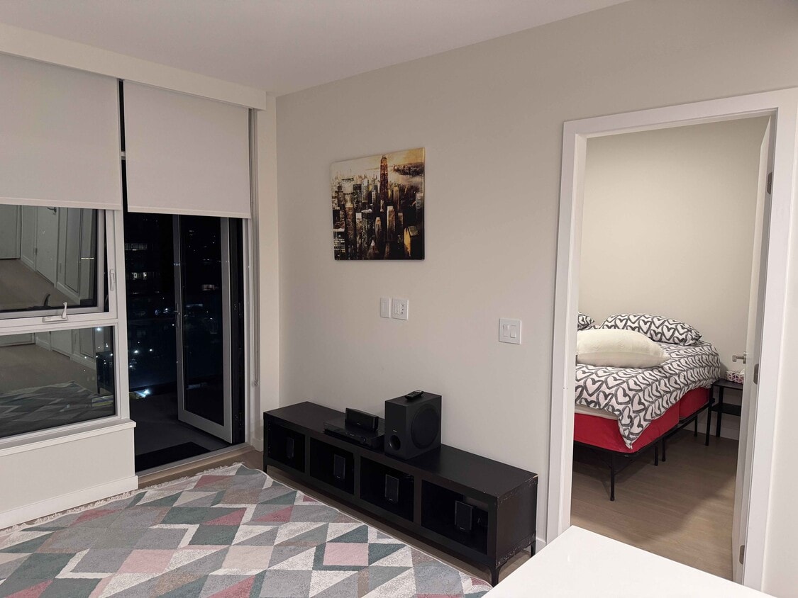 Primary Photo - 2108 Gilmore Av