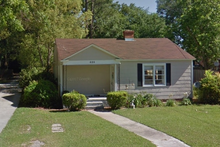 Primary Photo - 406 E College St