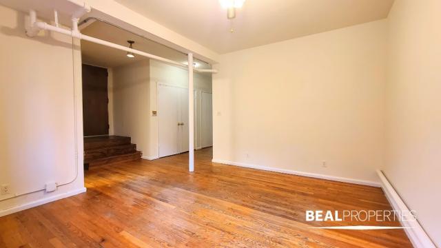 Building Photo - 1 bedroom in CHICAGO IL 60613