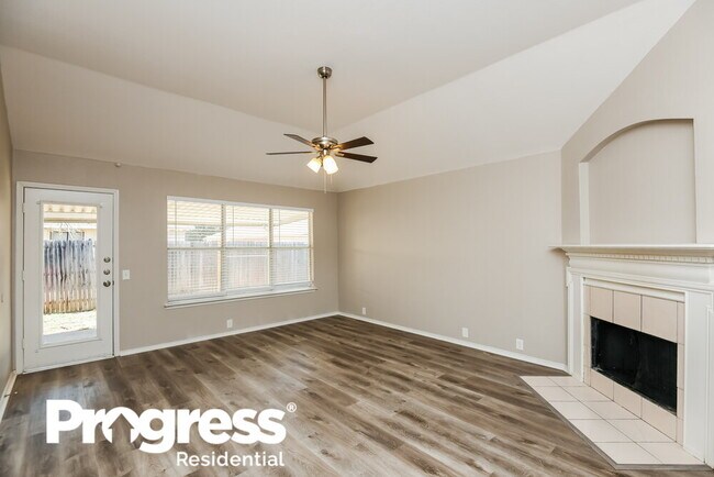 Building Photo - 8515 Auburn Dr