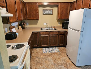 Foto del edificio - 1906 Refset Dr