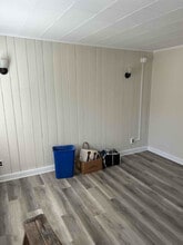 Building Photo - 642 N Main St