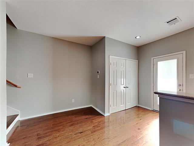 Building Photo - 7416 Coronado Ave