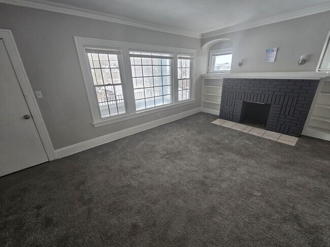 Building Photo - 931 Helmsdale Rd