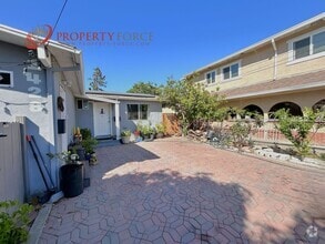 Building Photo - 1428 Camellia Dr