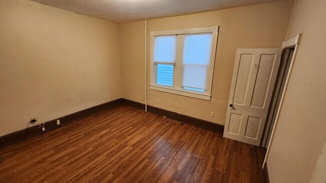 Foto del edificio - 246 W Ridge St