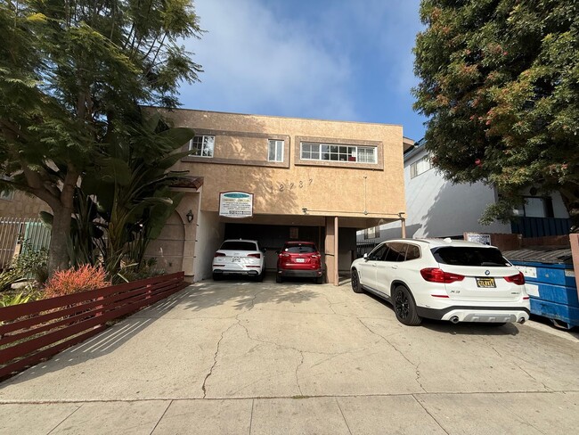 Foto del edificio - 12737 Pacific Ave