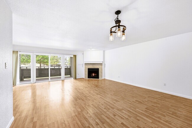 Foto del edificio - 23712 Pondview Pl