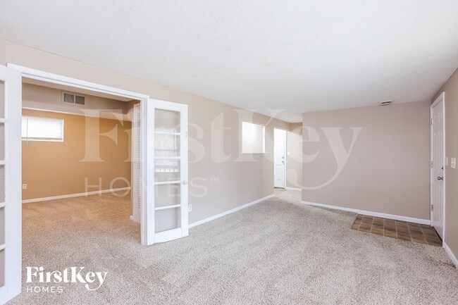 Foto del edificio - 1104 Kearney Rd