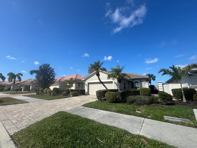 Foto del edificio - 462 Montelluna Dr