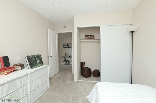 Bedroom - Allanza at The Lakes