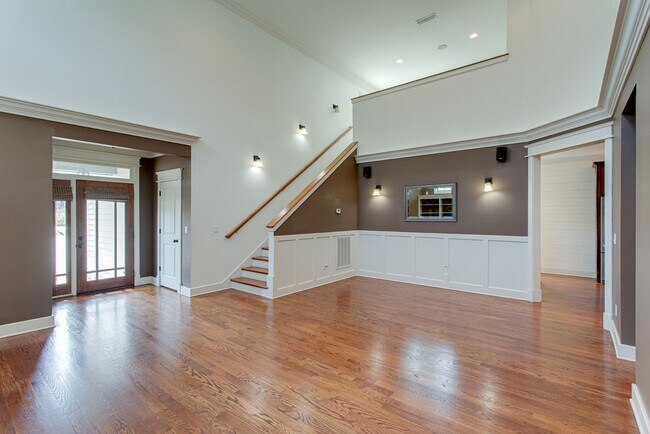 Foto del edificio - 1410 Clifton Ln