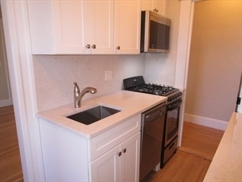 Foto del edificio - 122 Riverway