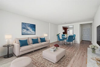 Building Photo - 320 NE 12th Ave