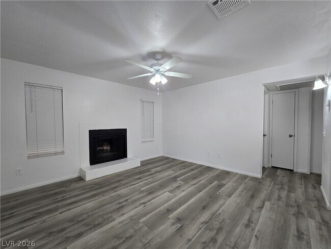 Building Photo - 2742 Alicialynn Way