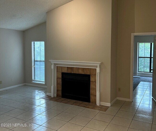 Building Photo - 1802 Wood Hill Pl