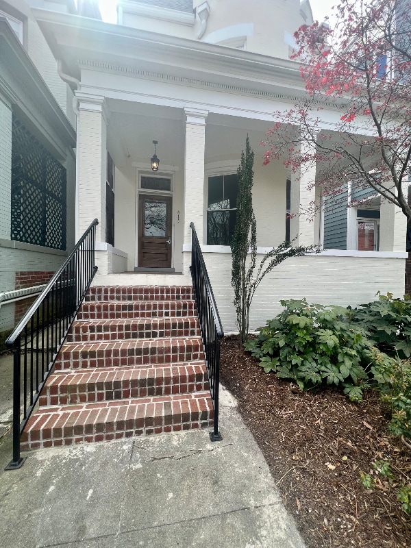 Building Photo - 613 Redgate Ave