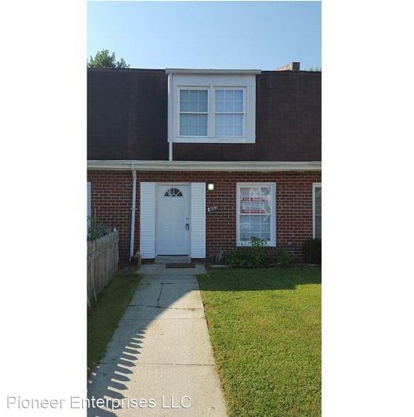 Primary Photo - 3 br, 1 bath House - 8551 Pioneer Dr