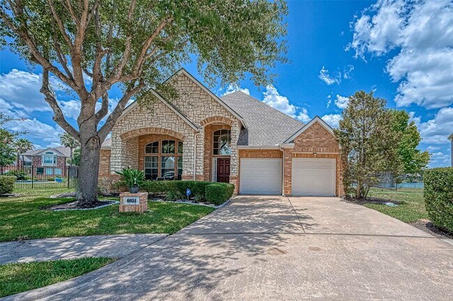 Building Photo - 6031 Stratford Gardens Dr