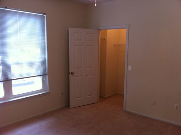 Building Photo - 1581 Spring Gate Dr
