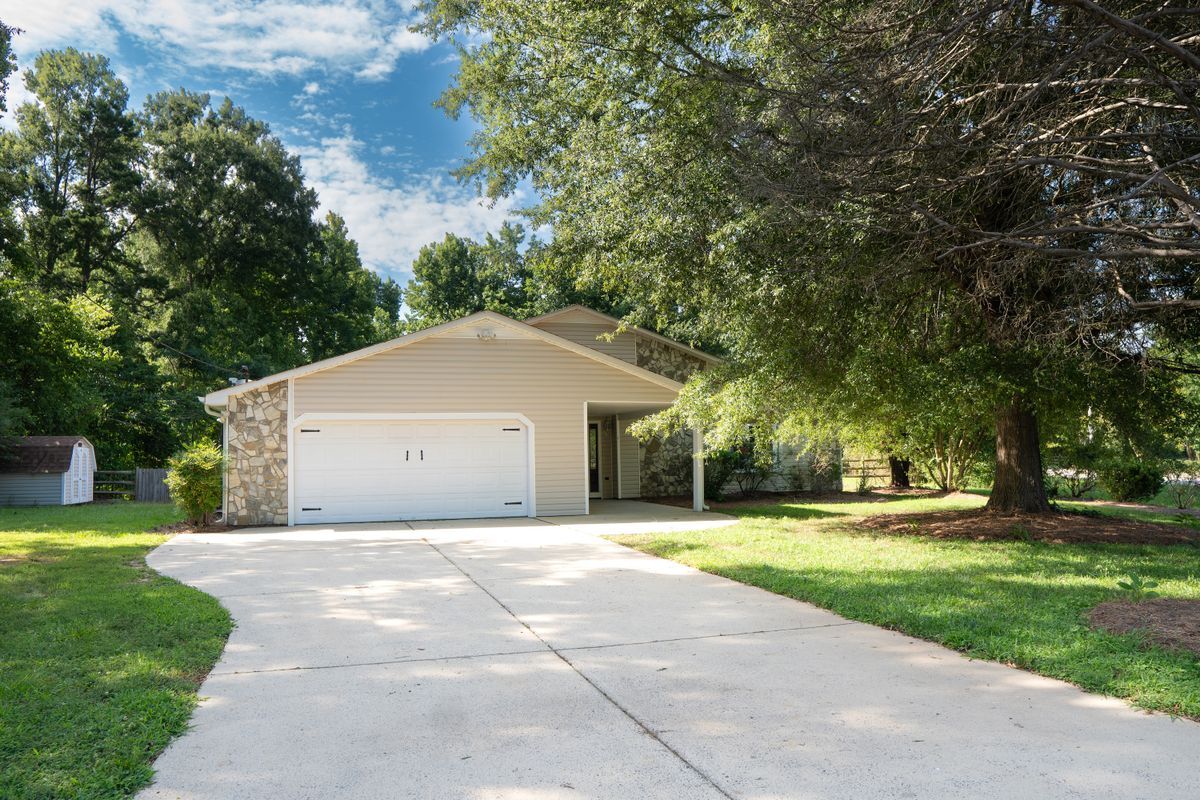Foto principal - 500 Kirby Ln