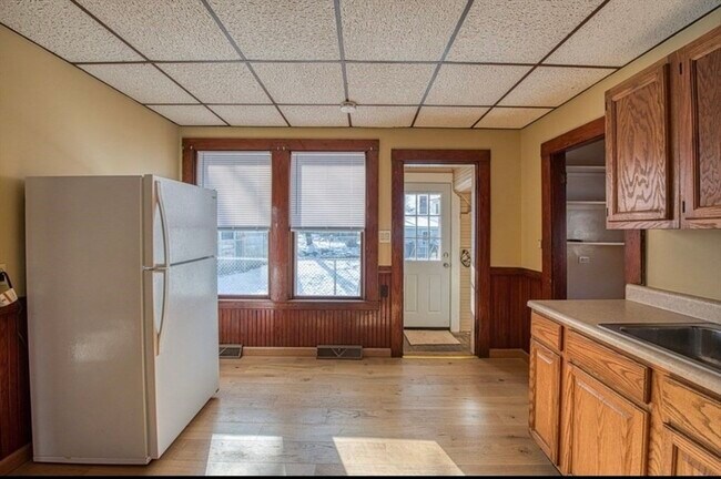 Building Photo - 21 Moraine Pl