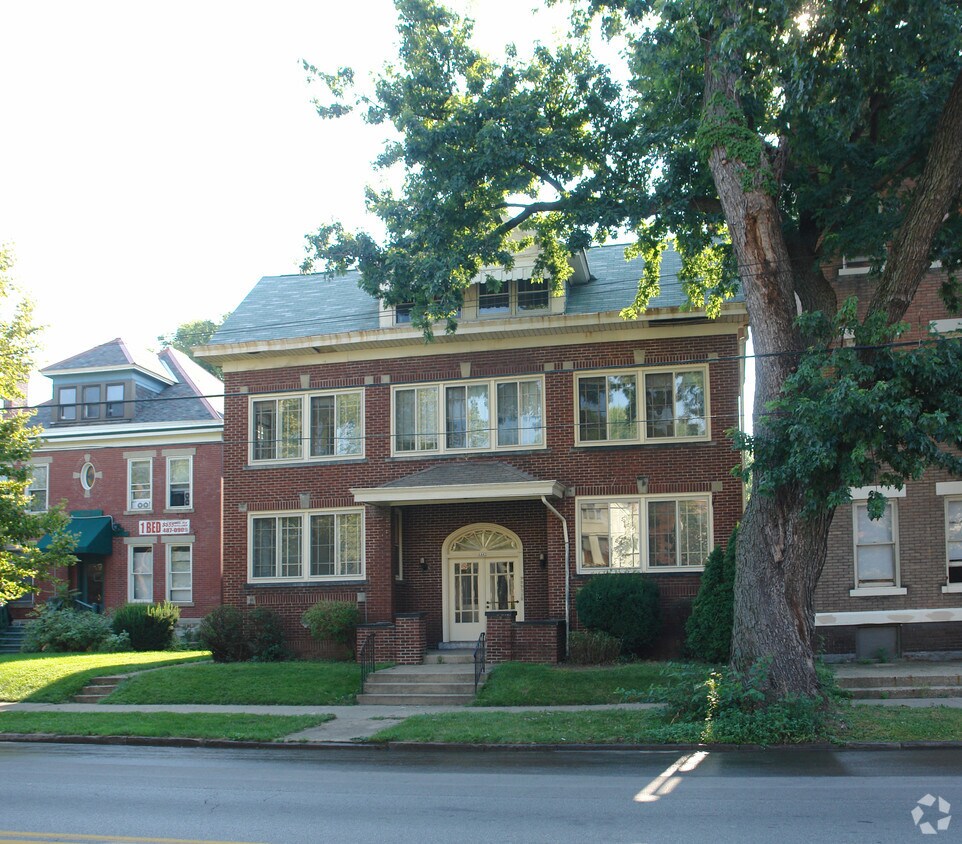 1442 Neil Ave, Columbus, OH 43201 Apartments in Columbus, OH