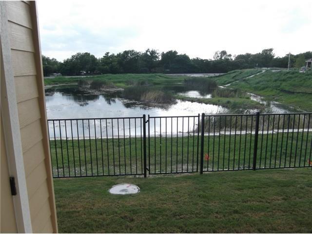 Foto del edificio - 7320 Easy Wind Dr