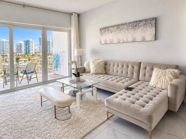 Foto del edificio - 500 Bayview Dr
