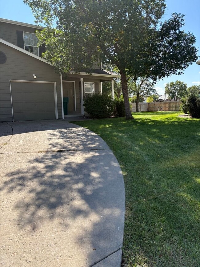 Building Photo - 1753 Rowan Ln