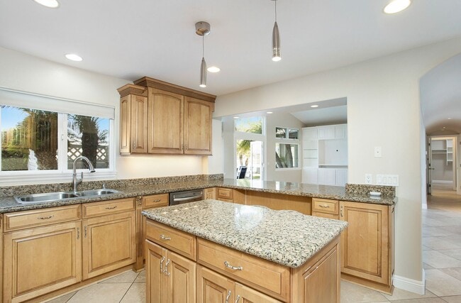 Foto del edificio - 218 Highland St