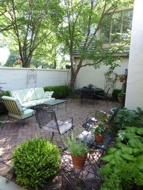 Building Photo - 7921 Bristol Ct