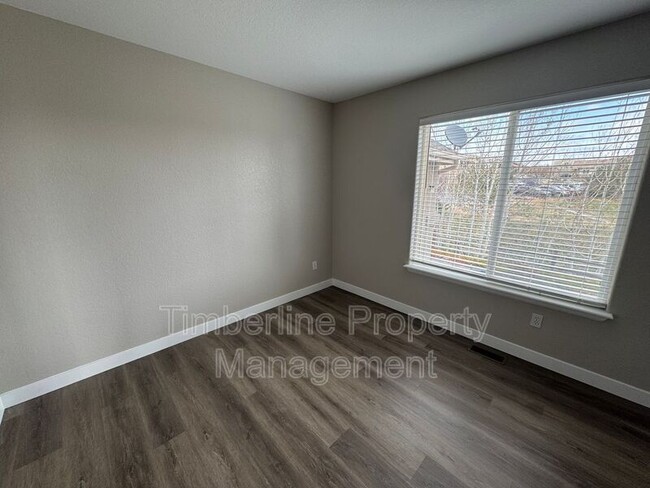 Foto del edificio - 763 Fox Run Cir
