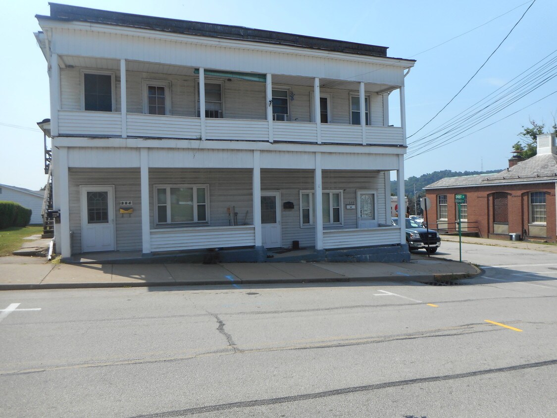 507 Short St, Belle Vernon, PA 15012 Townhome Rentals in Belle Vernon