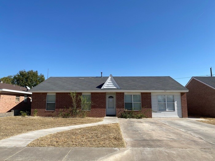 4 bedroom, move in ready! House for Rent in Midland, TX