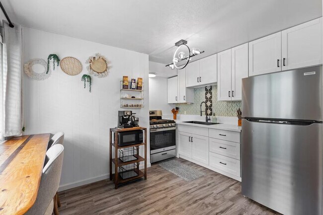 Foto del edificio - 485 Waianuenue Ave