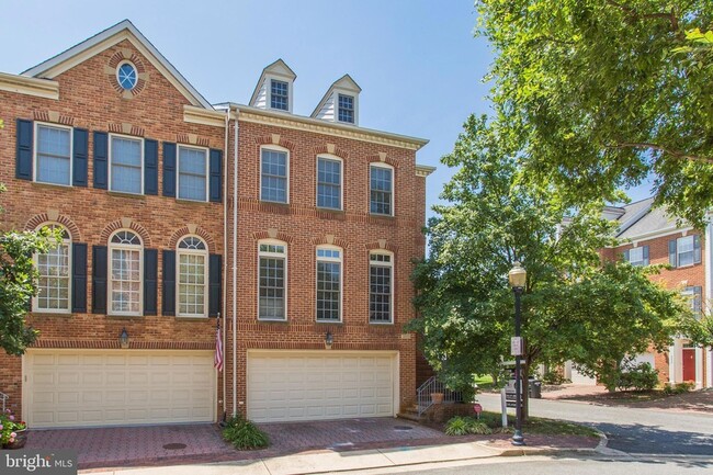 Photo - 286 Murtha St Townhome