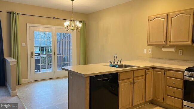 Building Photo - 67 Highpoint Dr