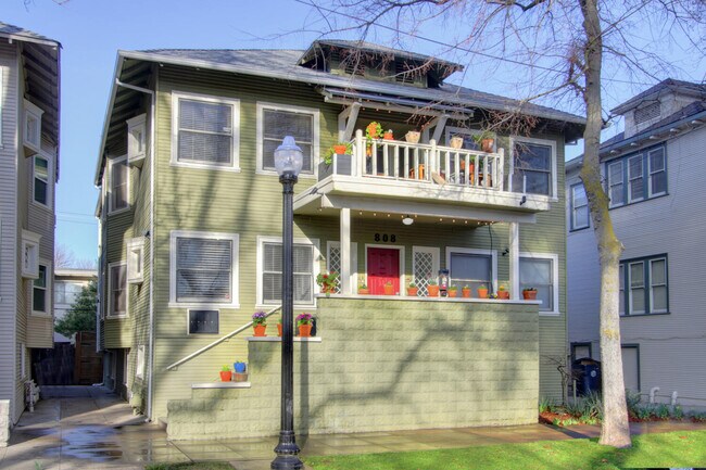 Foto del edificio - 808 19th St