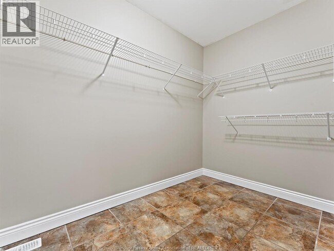 Building Photo - 1274 Deer Run Trail